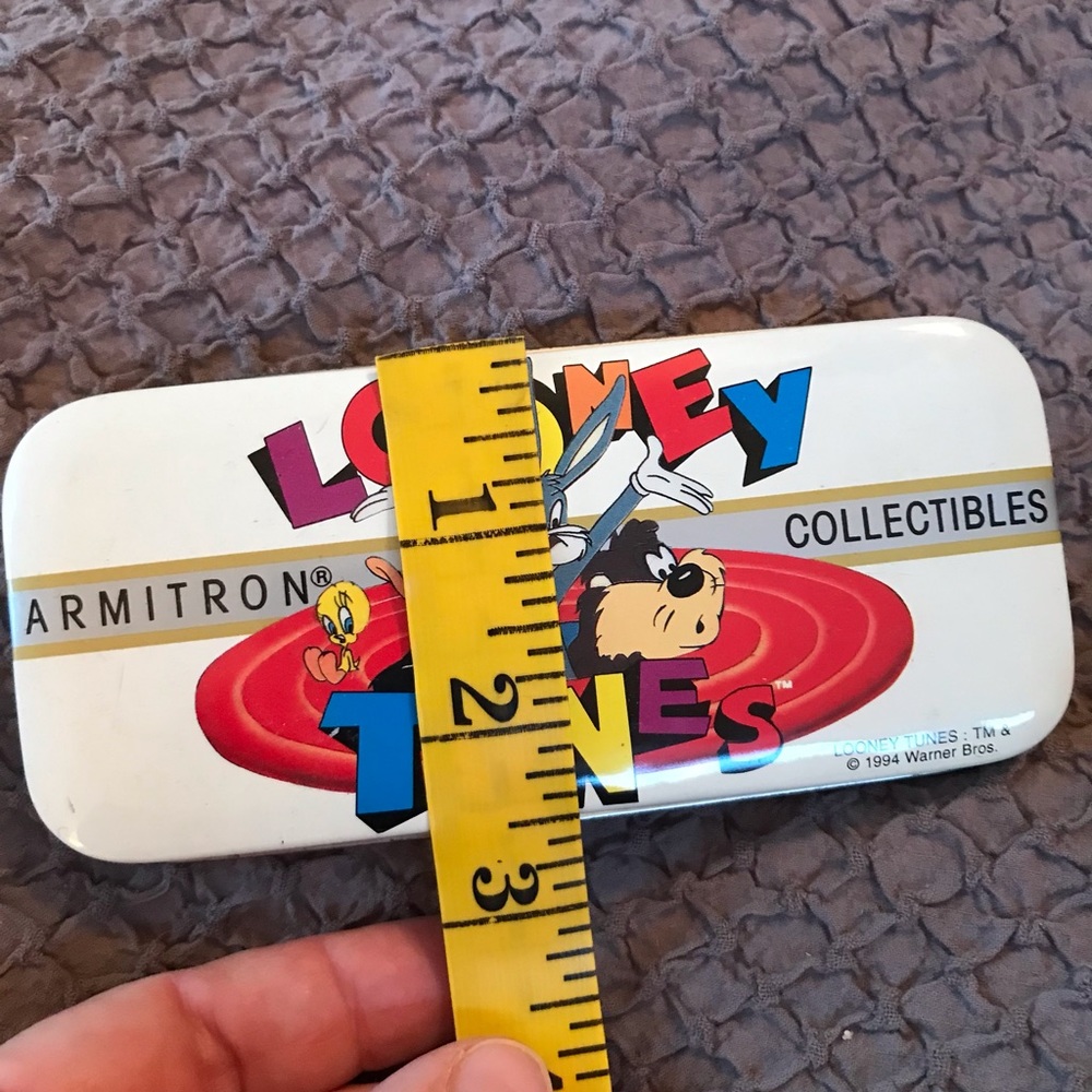 Tweety Bird Looney Tunes watch by Warner Brothers in EUC - Picture 9 of 9